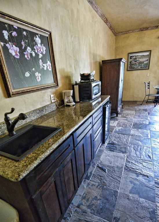 Blanco Riverside Cottages الغرفة الصورة